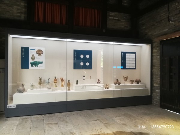 電動平移門延墻展柜-博物館展柜廠家